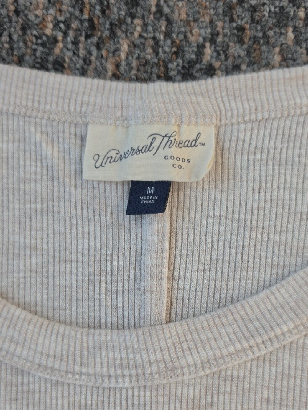 Tan Ribbed Long Sleeve Crop - Picture 4 of 5